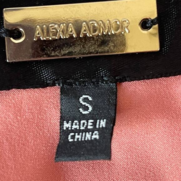 Alexia Admor Pink Contrast Lace Overlay Bell Long Sleeve Mini Dress Size Small - Picture 12 of 16